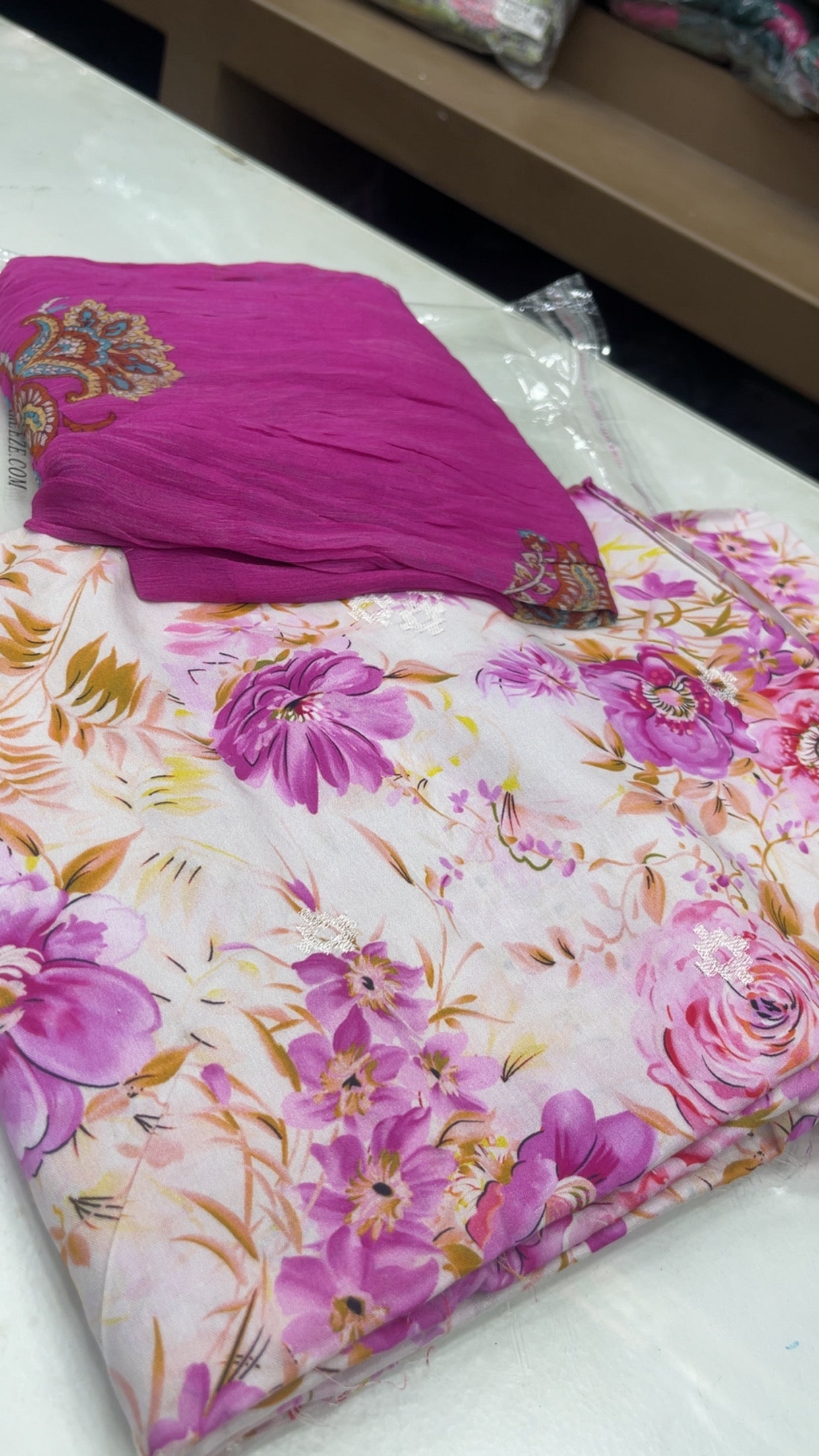 bareeze embroidered linen 04