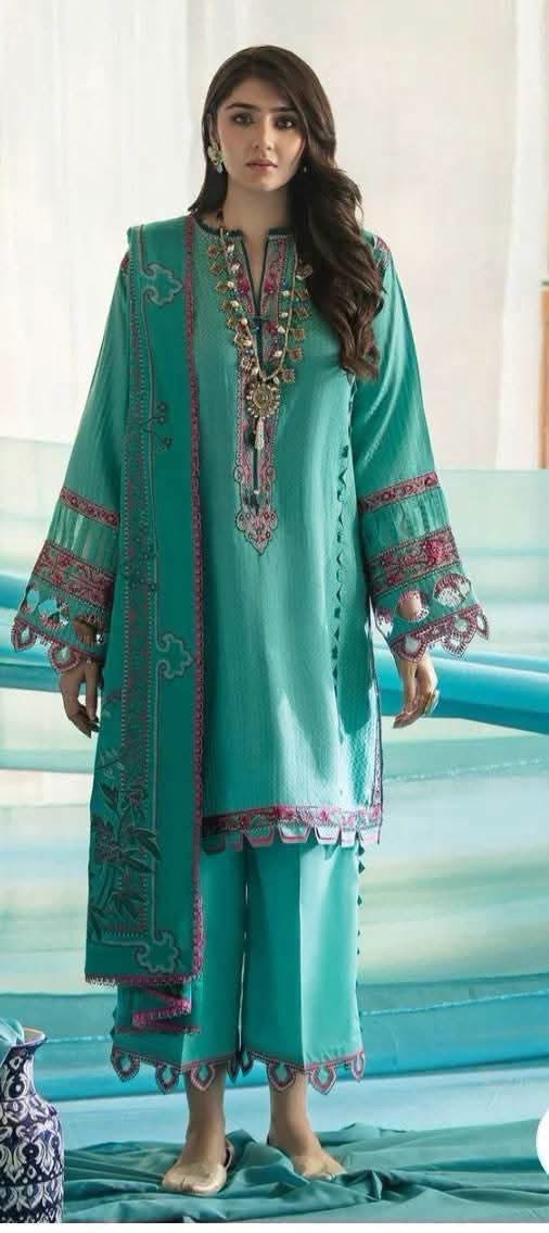 Republic luxury lawn 022