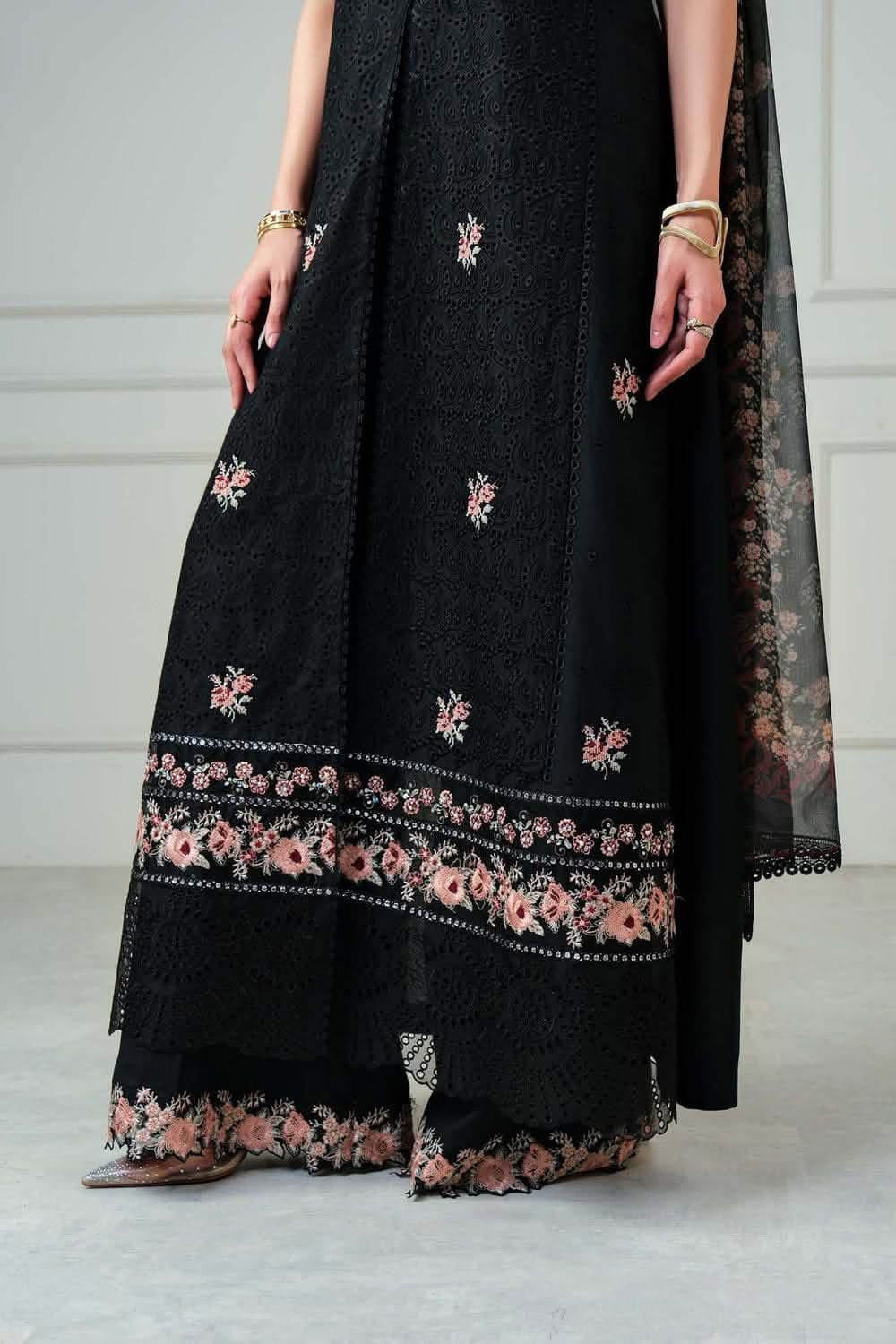 Noor bu sadia asad 2026 black.
