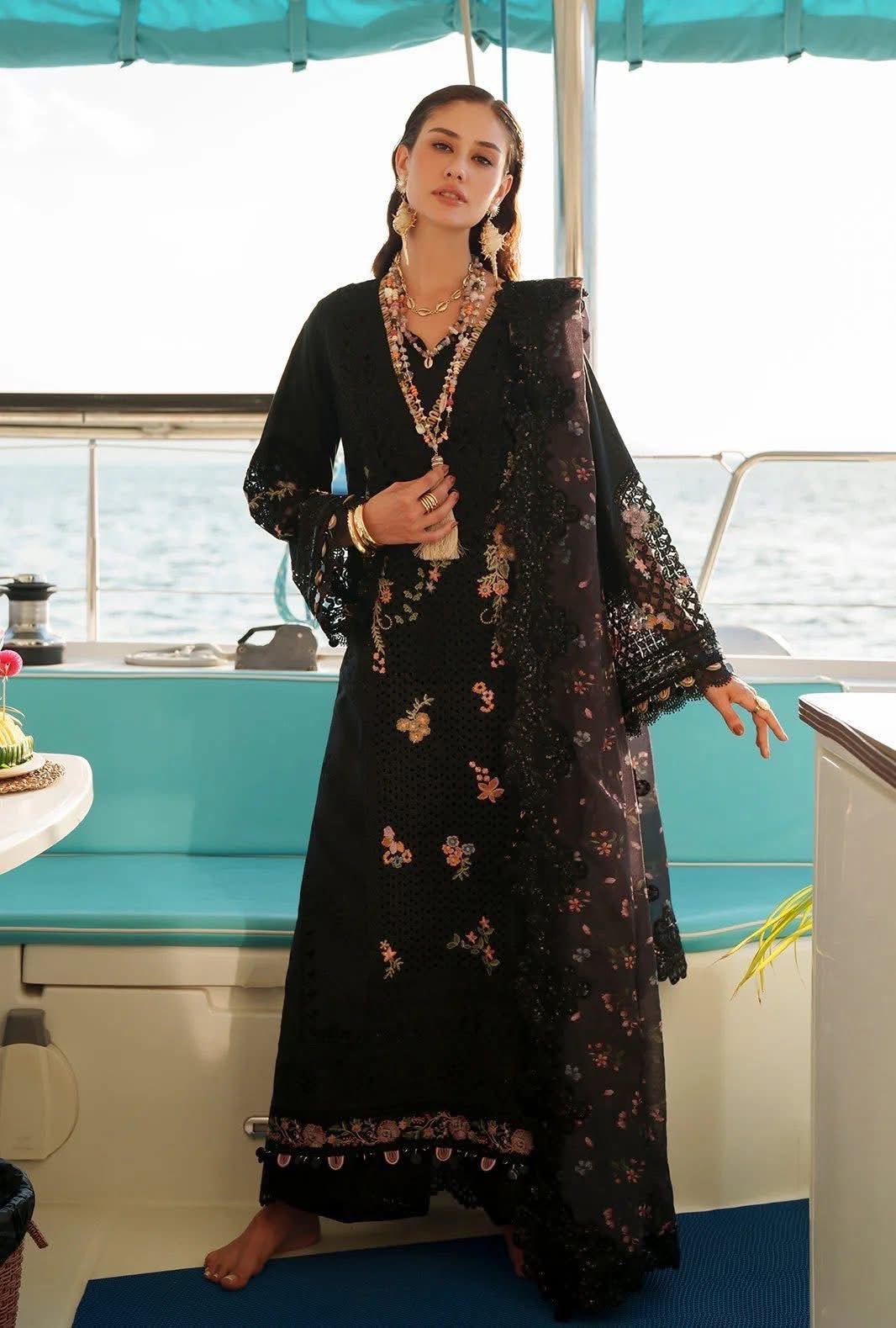 AJR luxury lawn black.