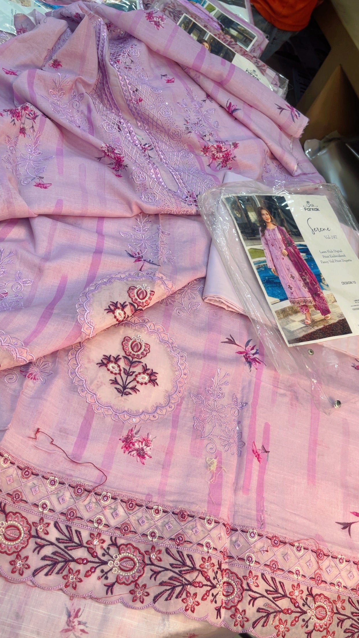 fantak lawn embroidered 2pc.
