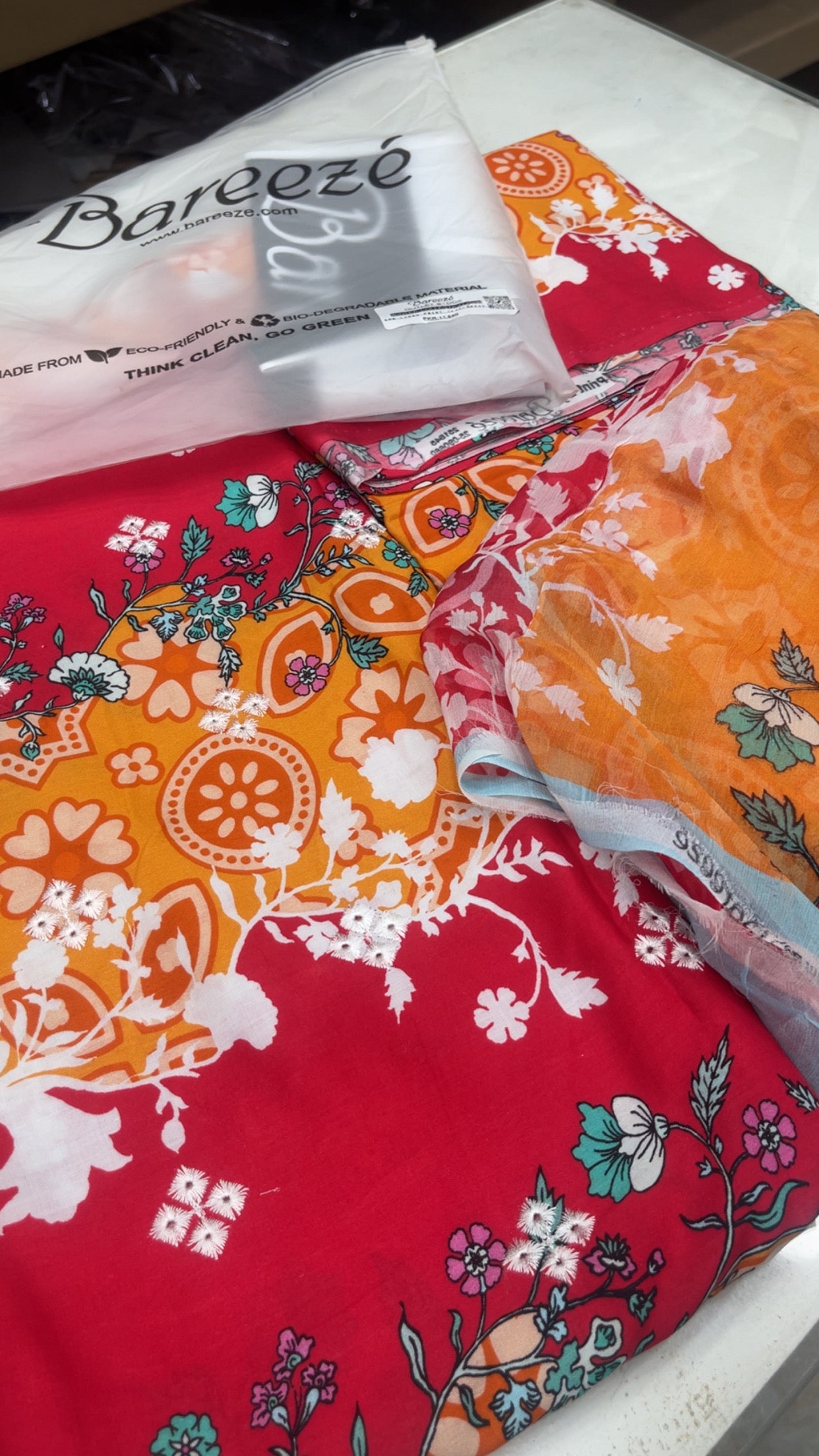 bareeze embroidered winter linen 02