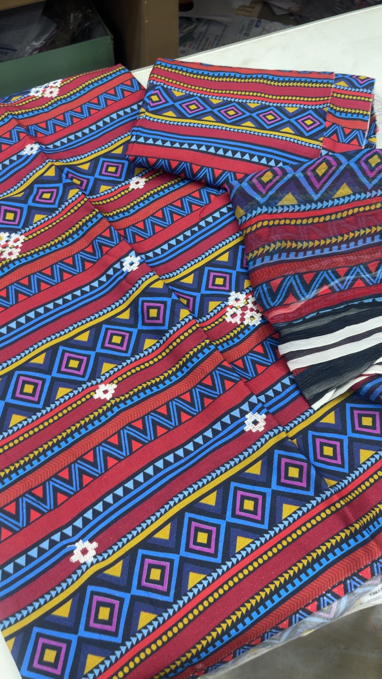 bareeze embroidered linen 013