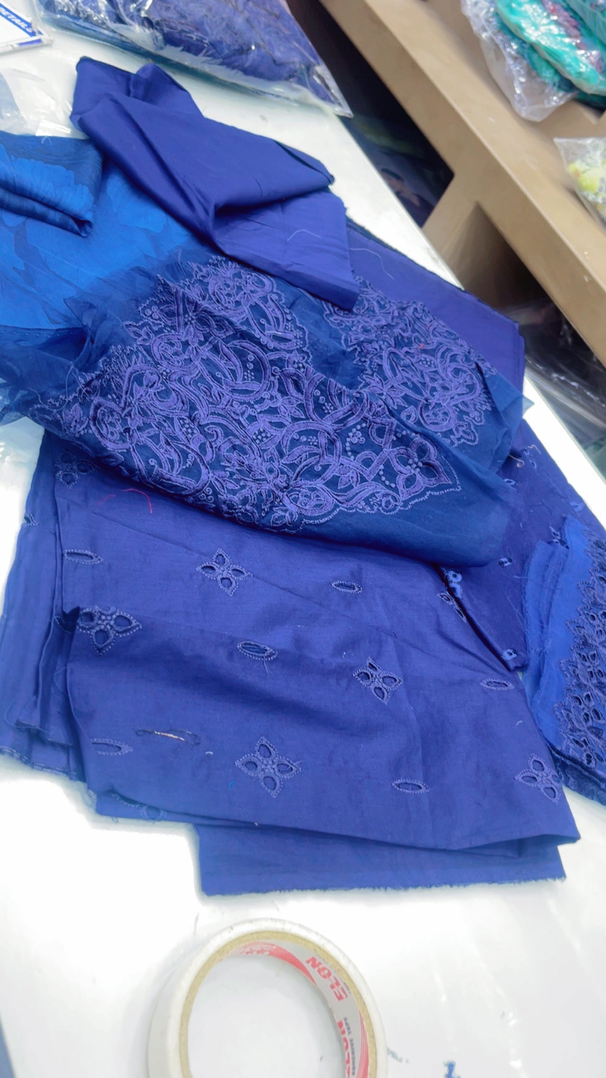iznik blue embroidered 011
