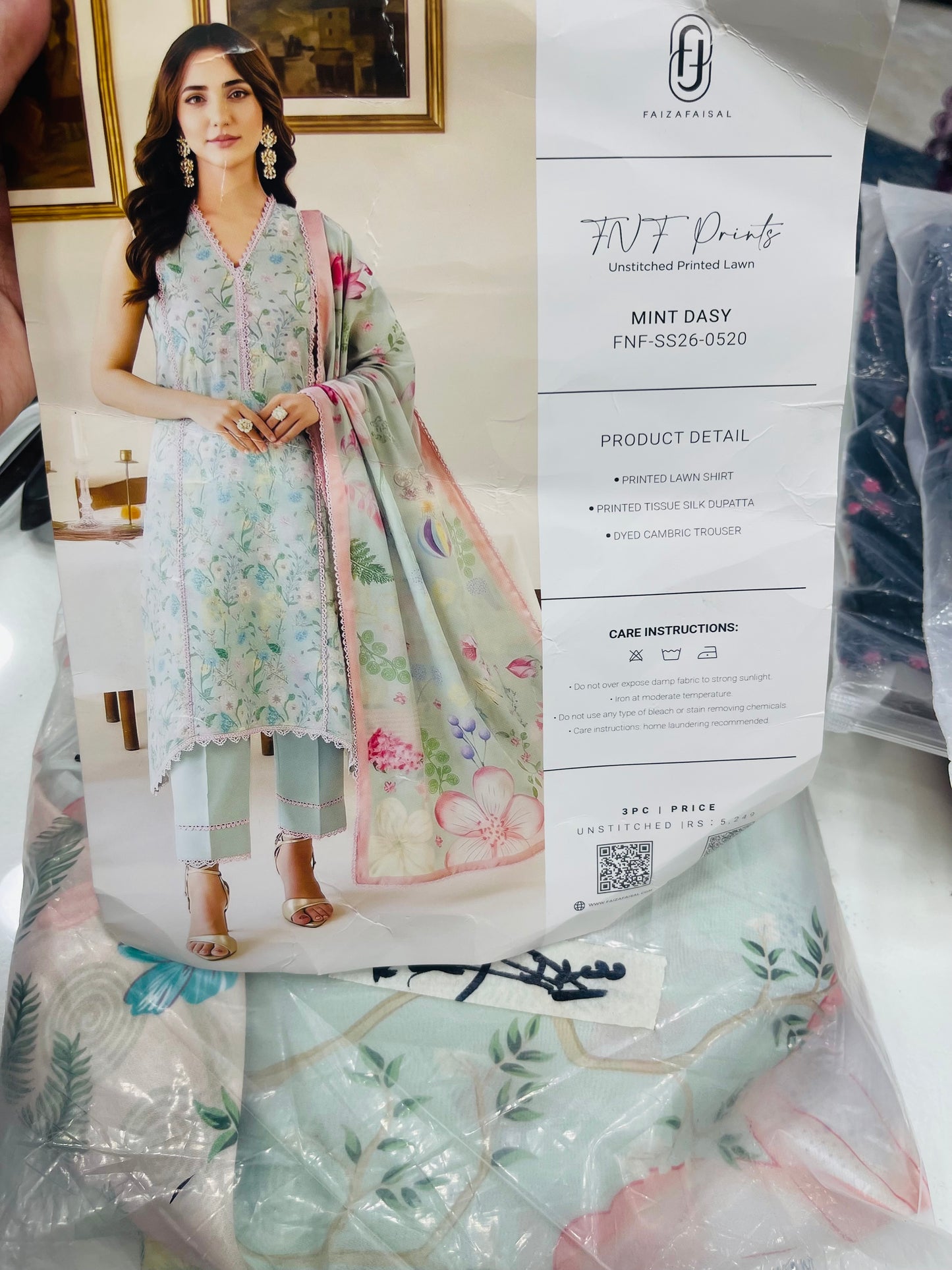 faiza faisal lawn 0520