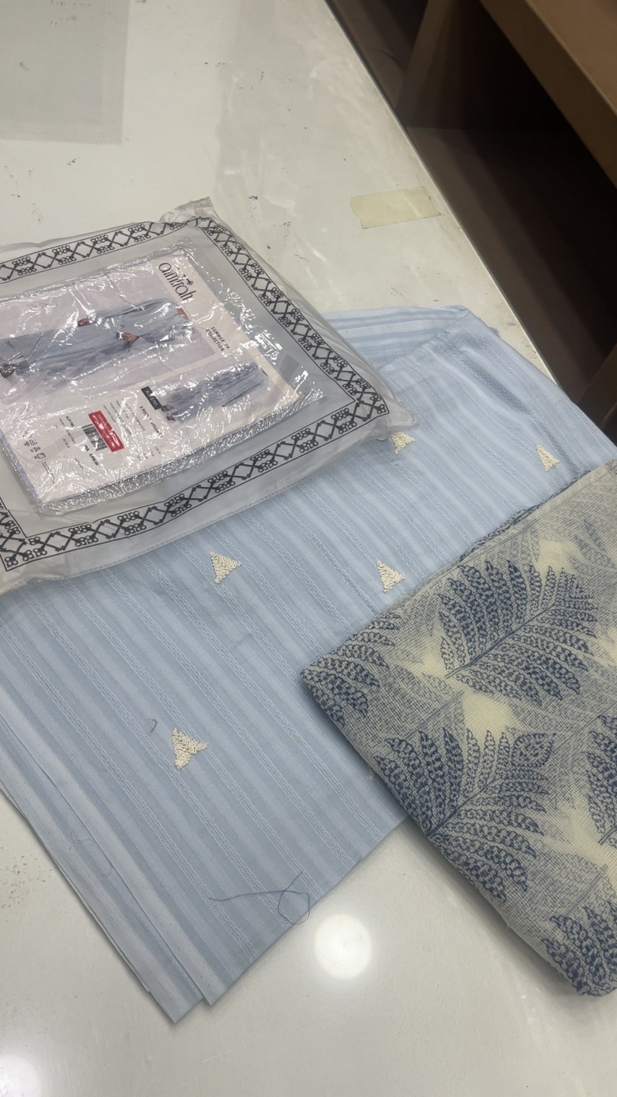 almirah lawn 1765