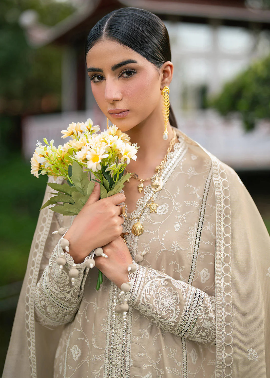 Alizeh by baroque lawn skin