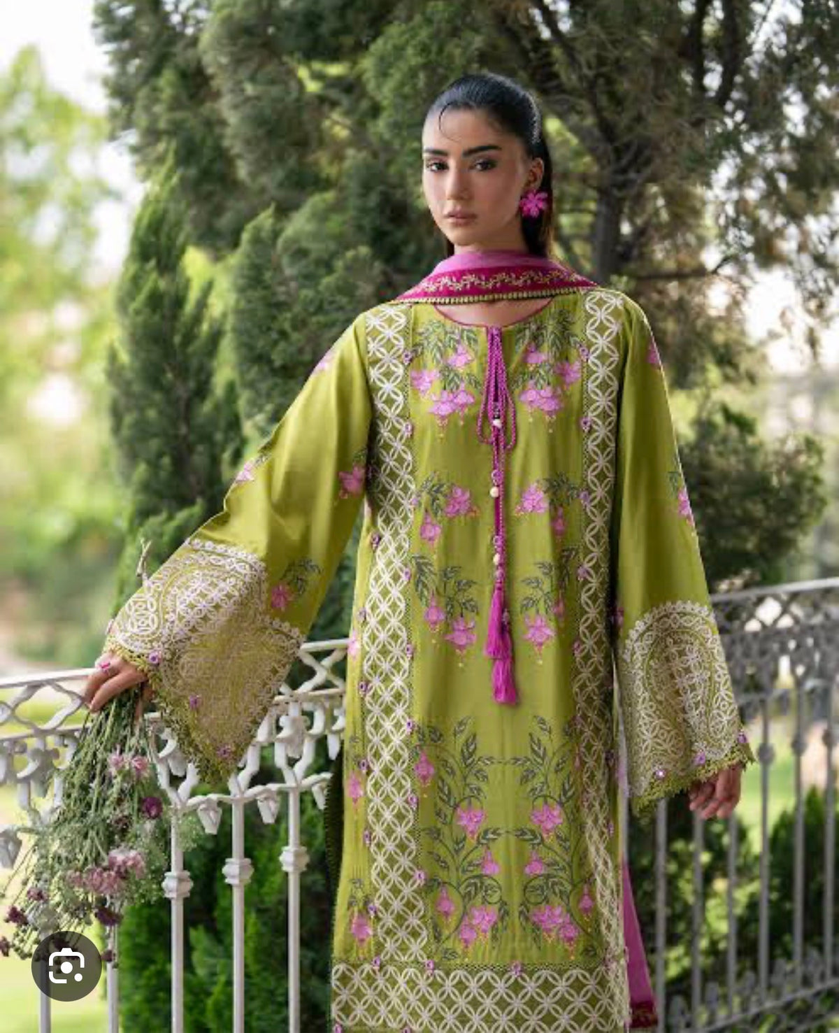 Alizeh by baroque lawn parrot
