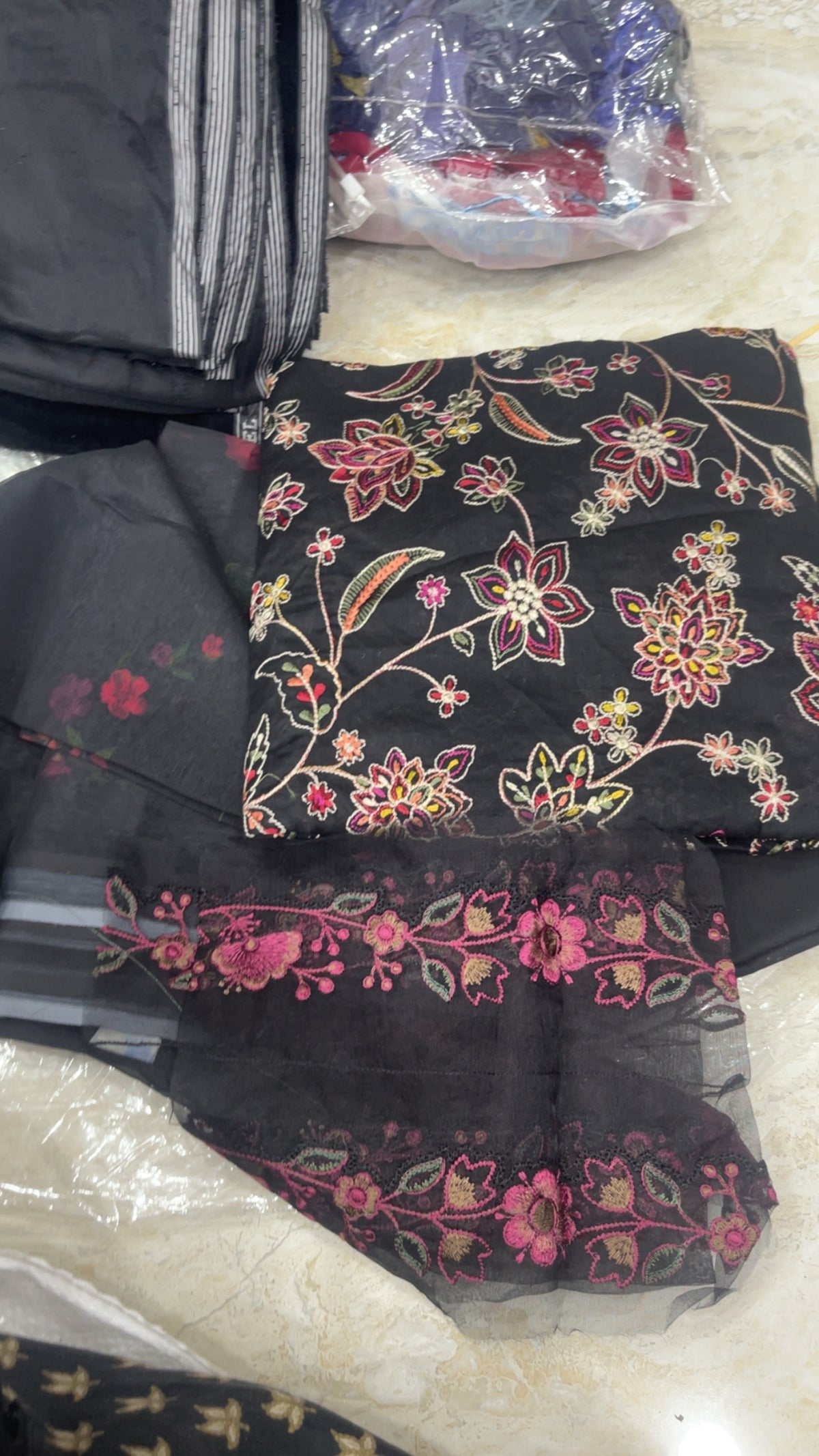 iznik lawn bfresh black