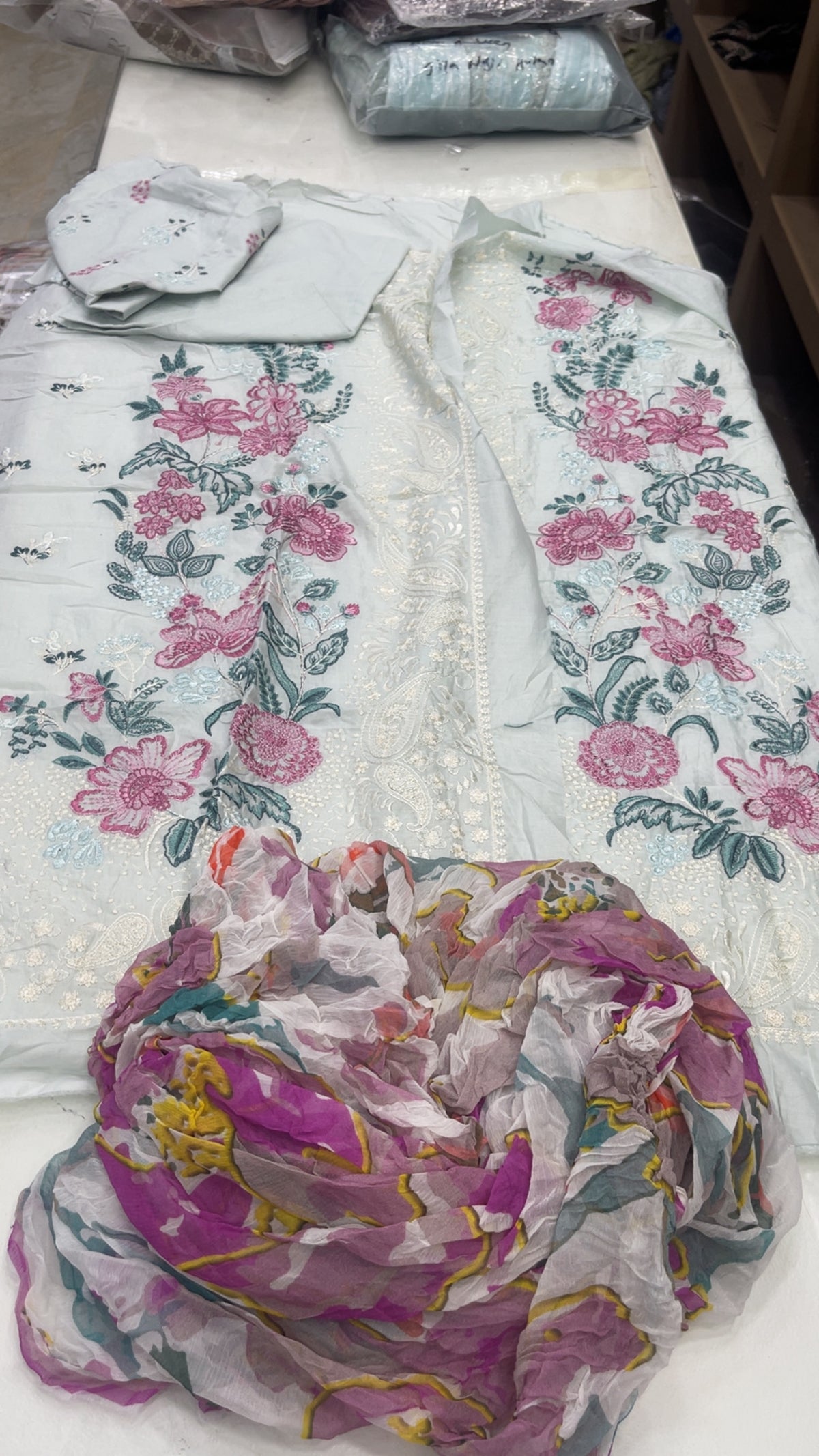 sadaffawd khan lawn 2pc. sky
