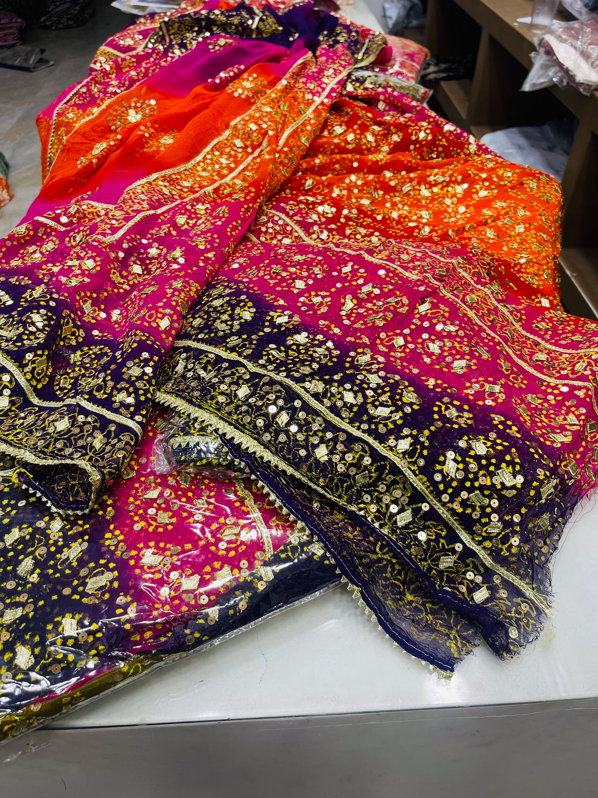 chunri chiffon 2pc.
