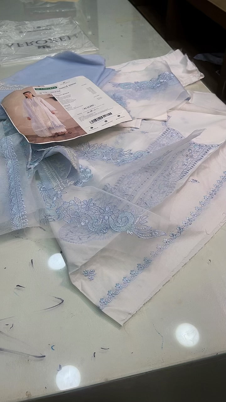 afrozeh luxury lawn 010