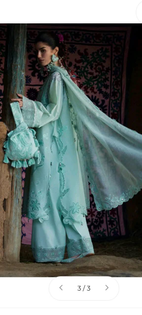 Manara Luxury Lawn 02