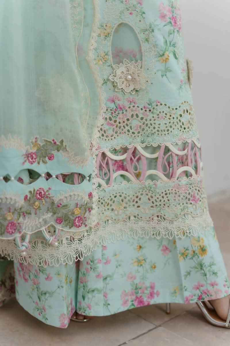 Manara Luxury Lawn 03